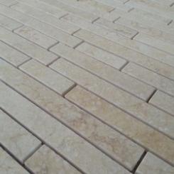 Natursteinmosaik Stäbchen Beige poliert 1.5 x 30cm 