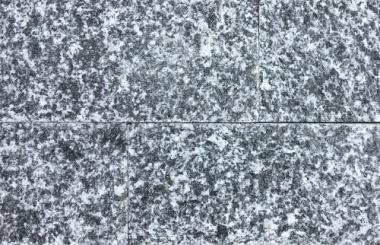 (0) SERIZZO Granitverblender, beidseitig gespalten, 15x31cm, 1. Sorte 